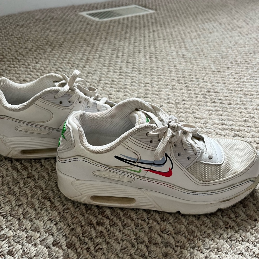 Girls Nike Air Max Basketball Shoes